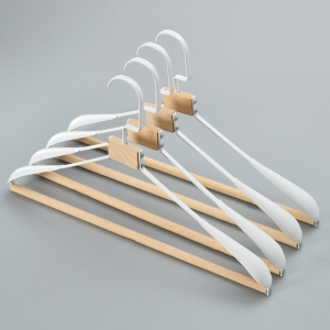 Metal hangers with wood - YWM2009